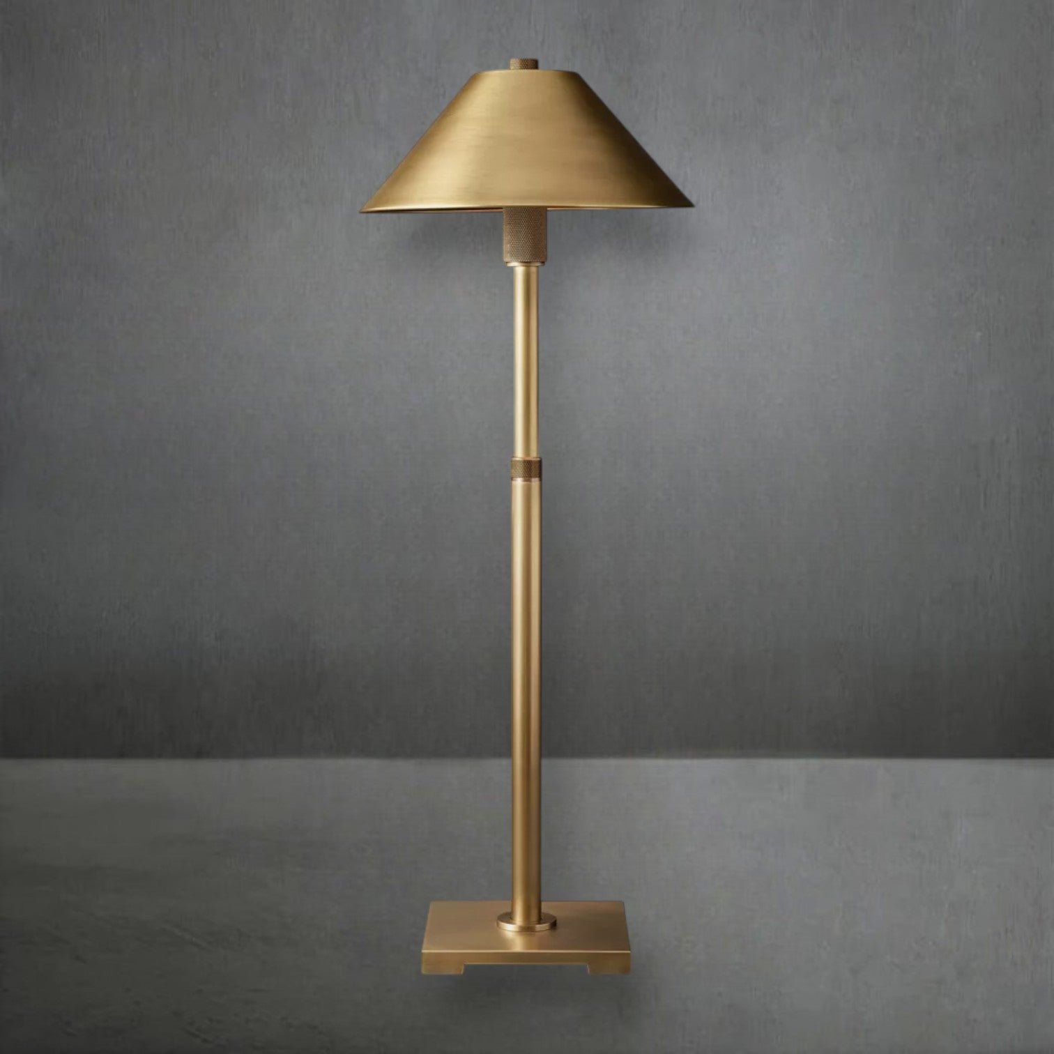 Utifz Metal Shade Table Lamp