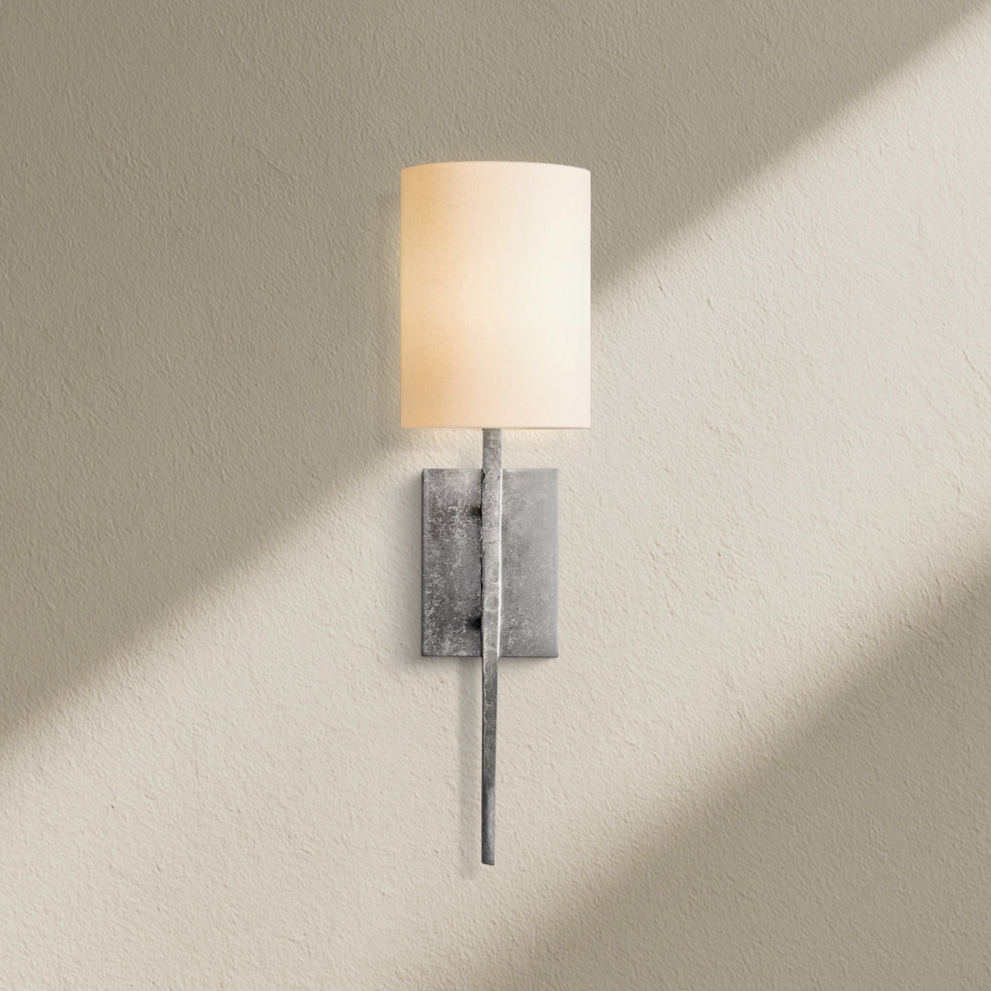Wryfz Wall Sconce