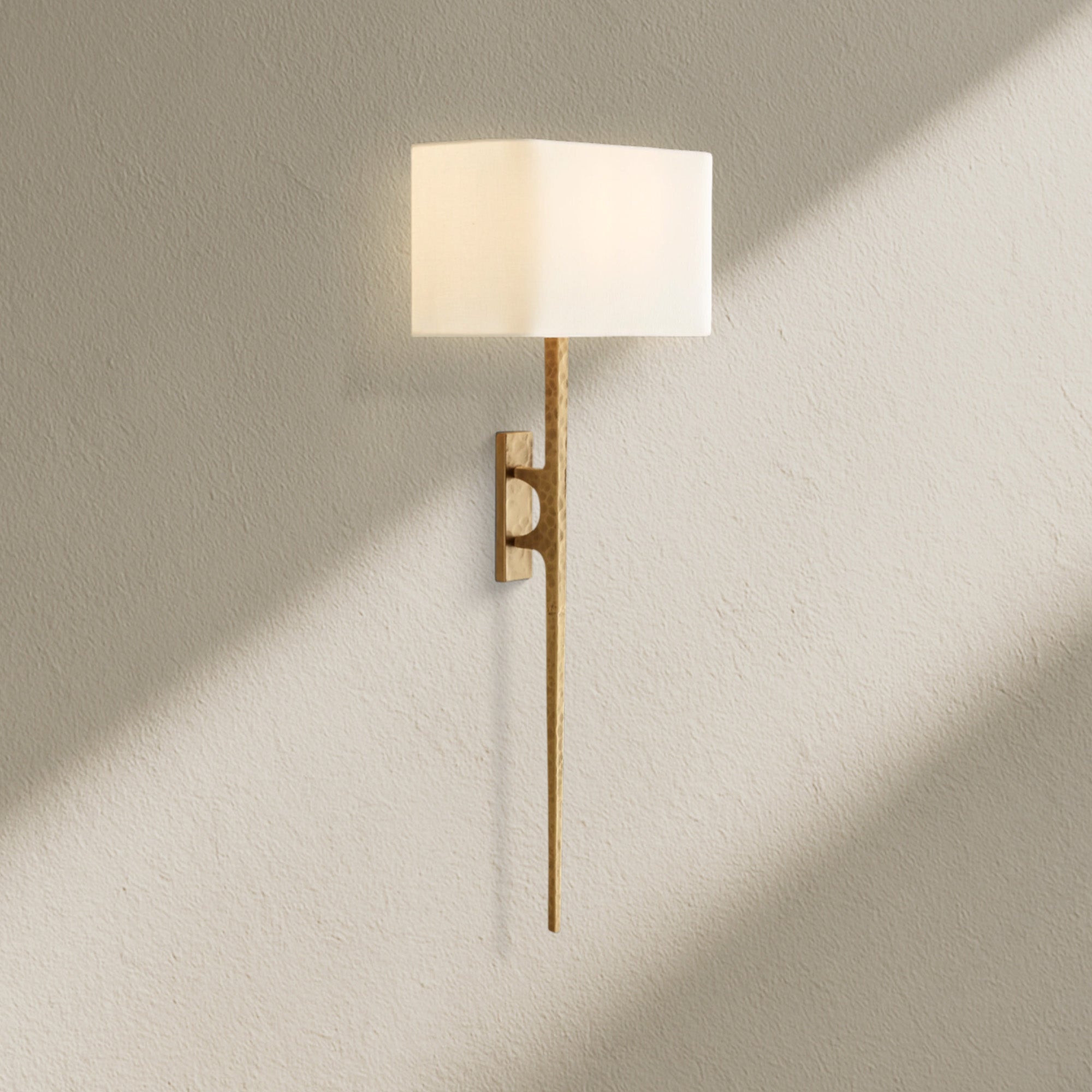 Wryfz Wall Sconce