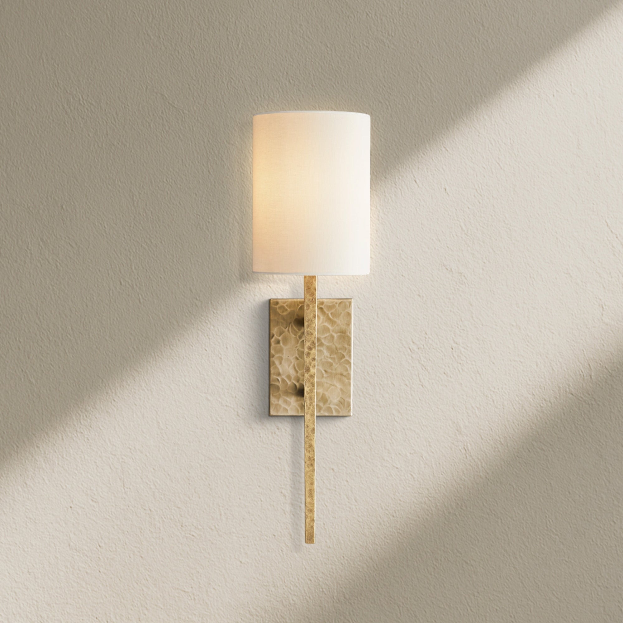 Wryfz Wall Sconce
