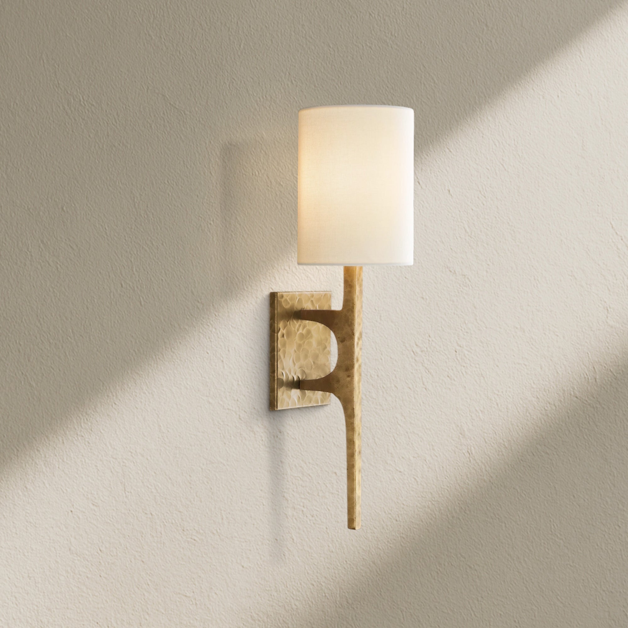 Wryfz Wall Sconce